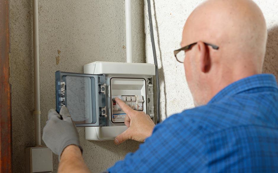 électricien en urgence Dampierre-en-Yvelines